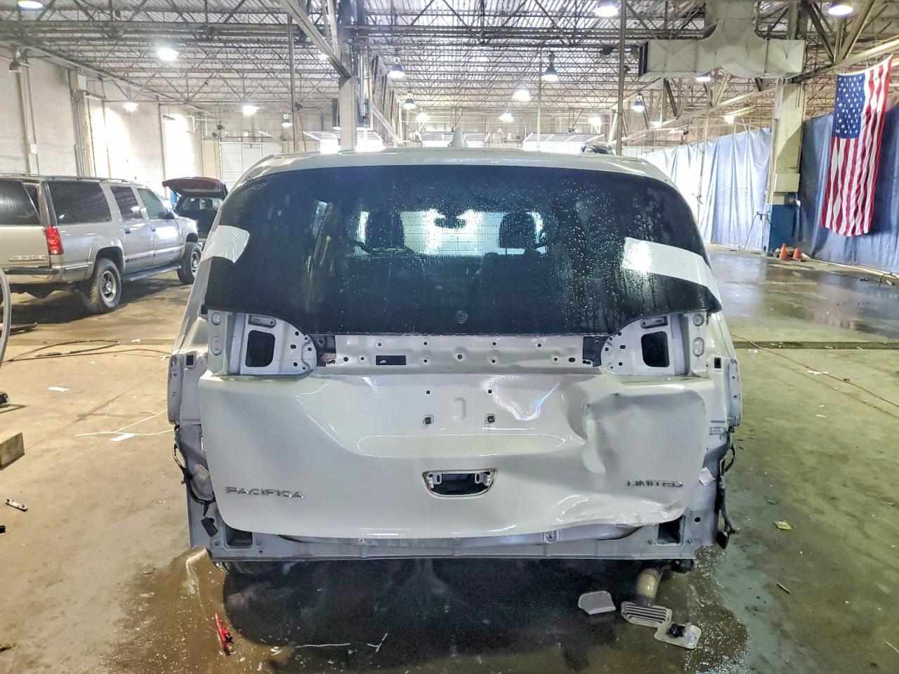 2019 CHRYSLER PACIFICA LIMITED photo 6