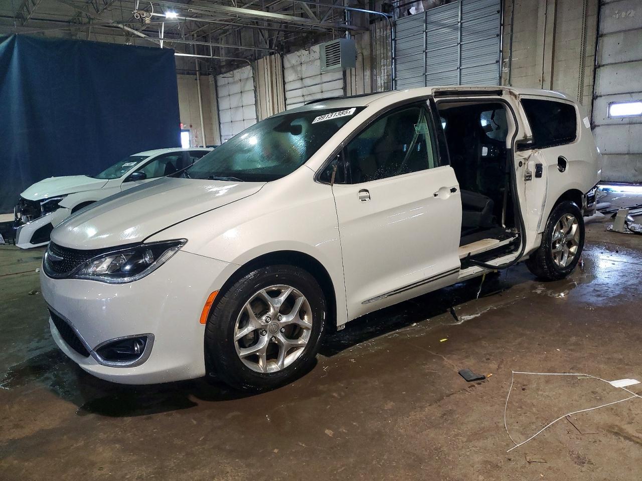 2019 CHRYSLER PACIFICA