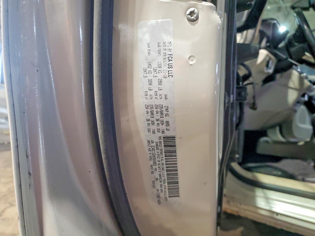 2019 CHRYSLER PACIFICA LIMITED photo 14