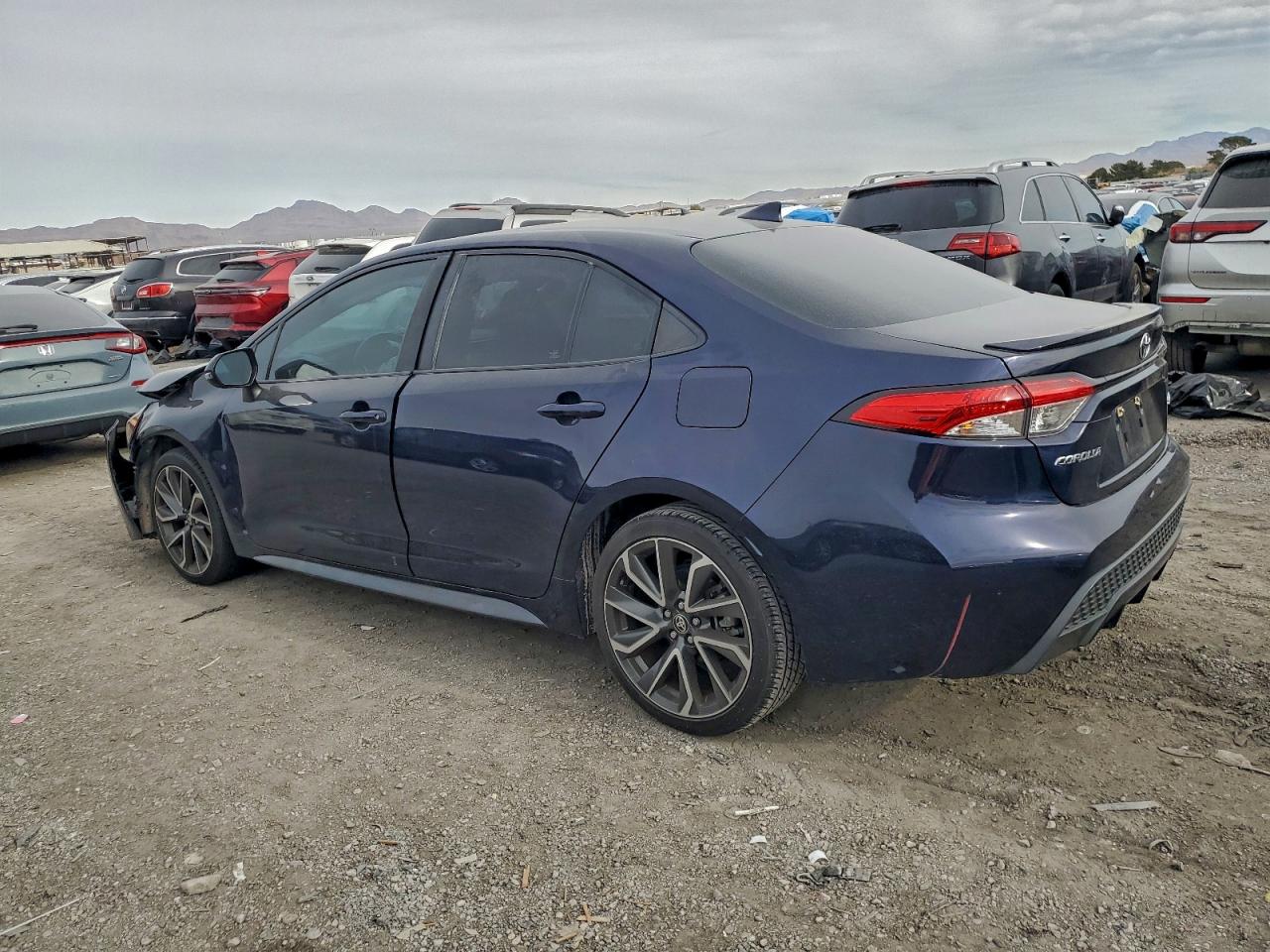 2022 TOYOTA COROLLA SE photo 2