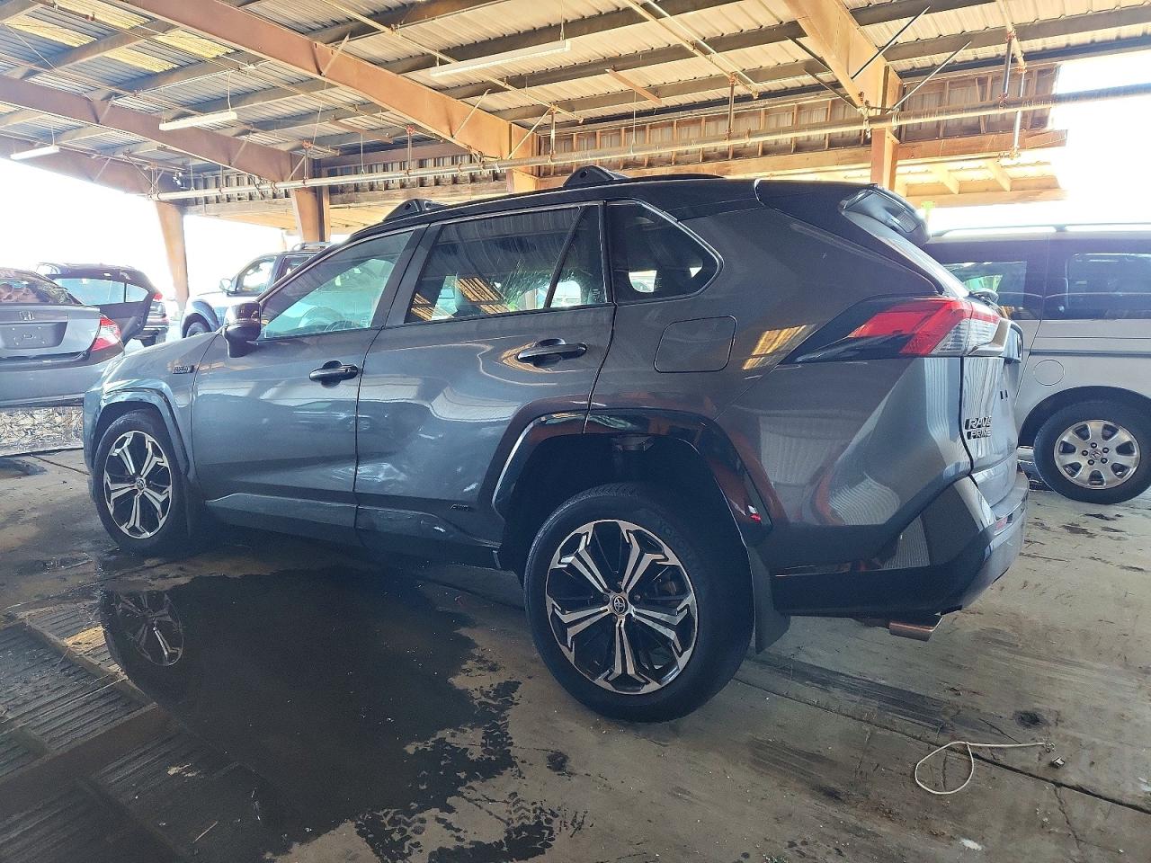 2023 TOYOTA RAV4 PRIME XSE photo 2