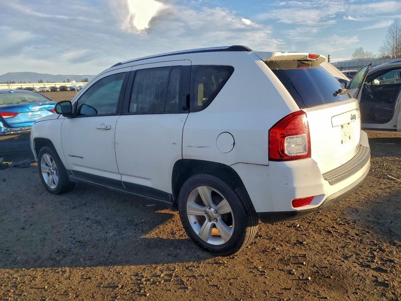 2012 JEEP COMPASS SPORT photo 2