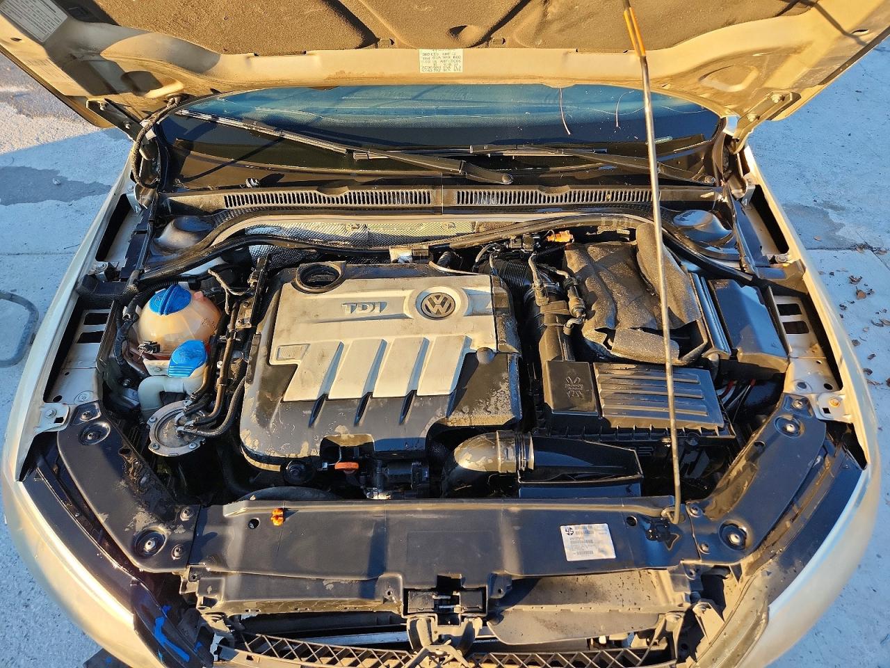 2013 VOLKSWAGEN JETTA TDI photo 21