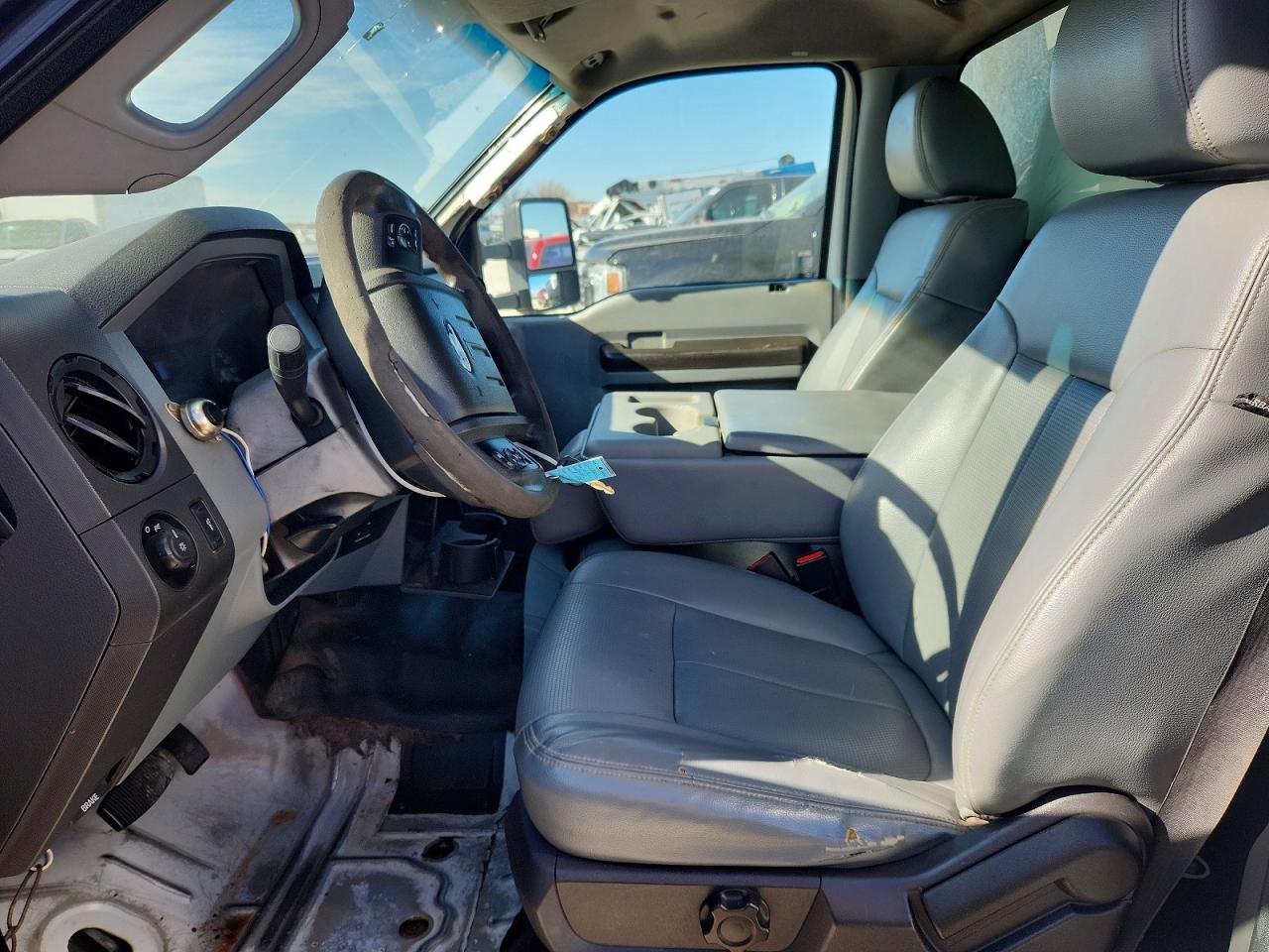 2014 FORD F350 SUPER DUTY BOX TRUCK photo 7