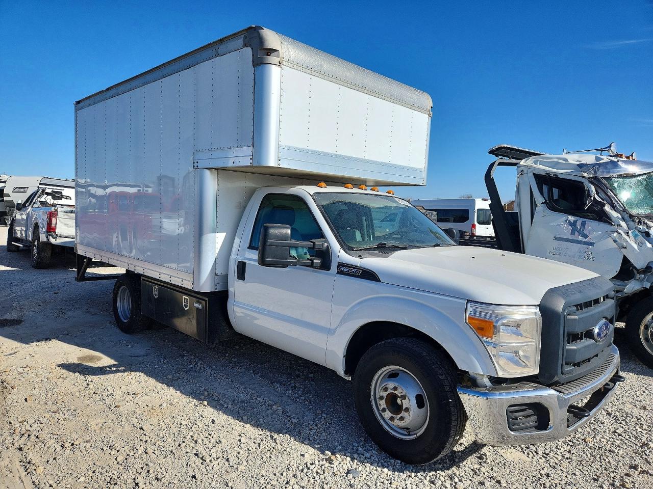 2014 FORD F350 SUPER DUTY BOX TRUCK photo 4