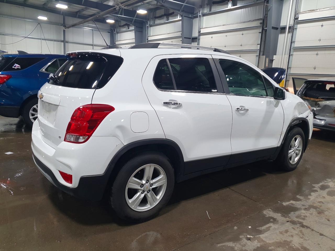 2018 CHEVROLET TRAX 1LT photo 3