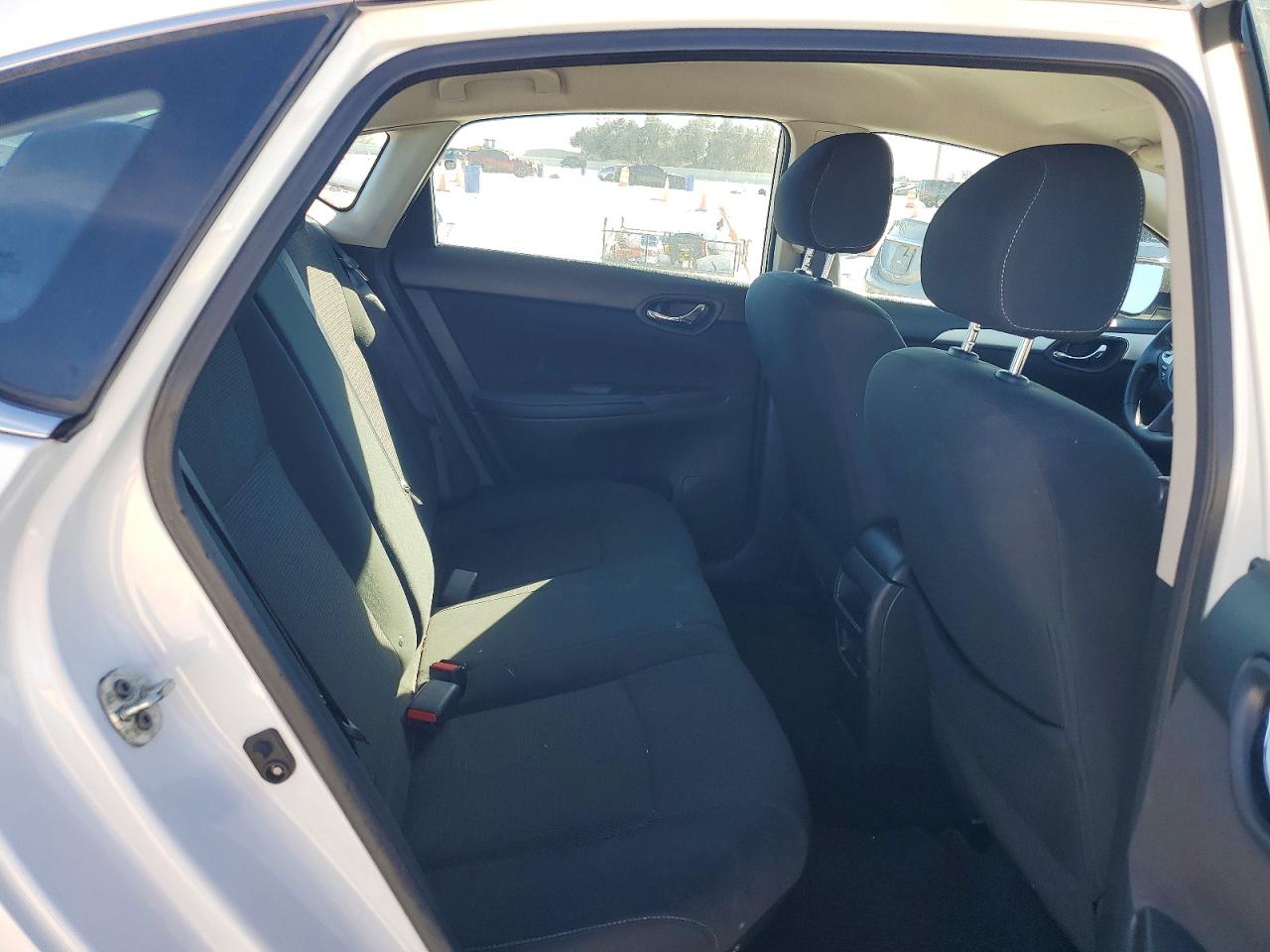 2019 NISSAN SENTRA S photo 10