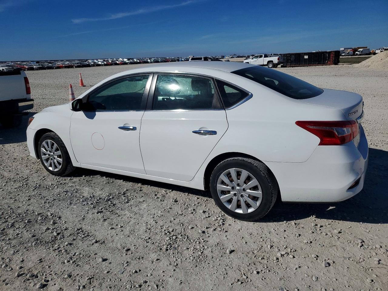 2019 NISSAN SENTRA S photo 2