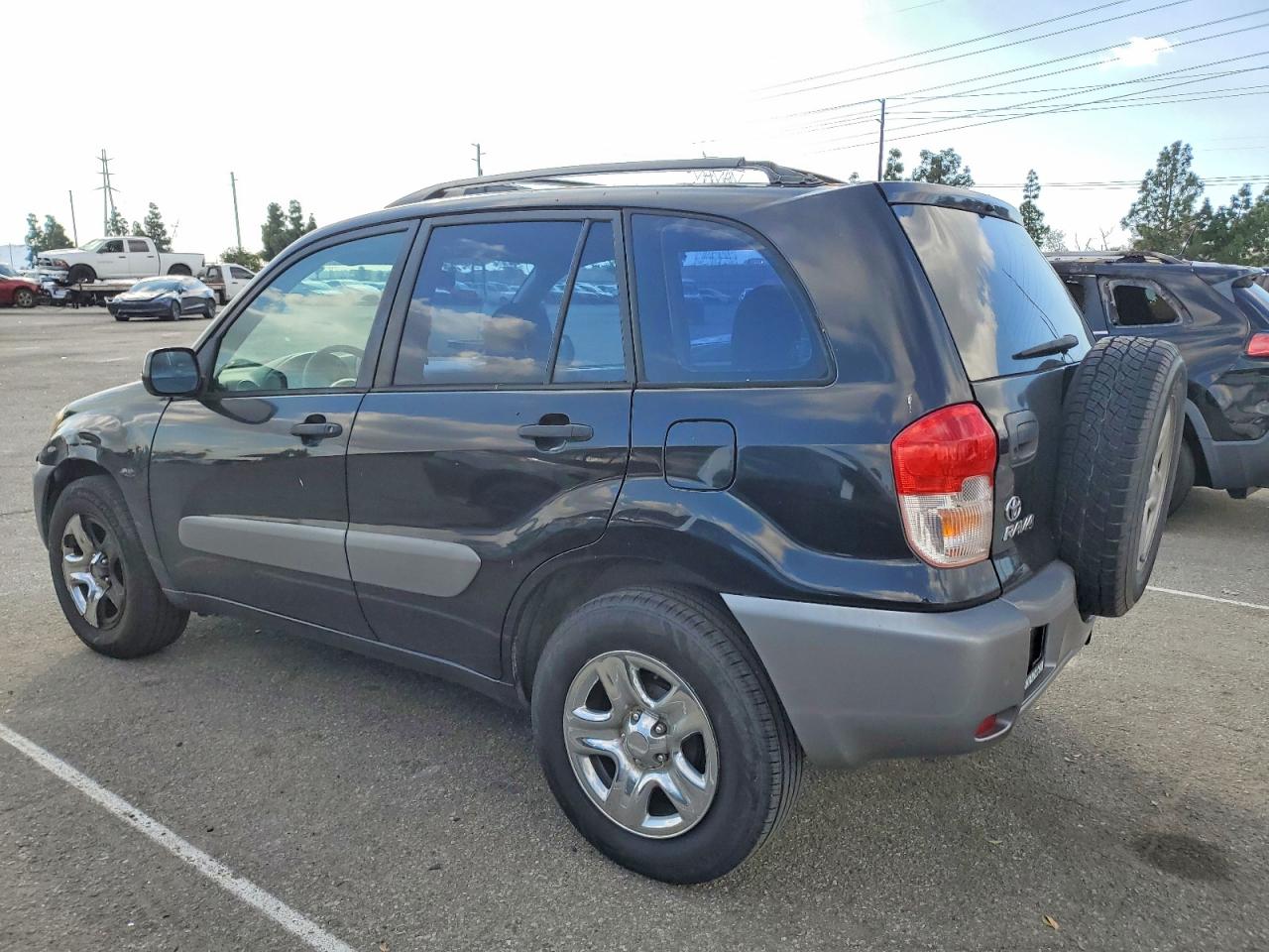 2003 TOYOTA RAV4 BASE photo 2