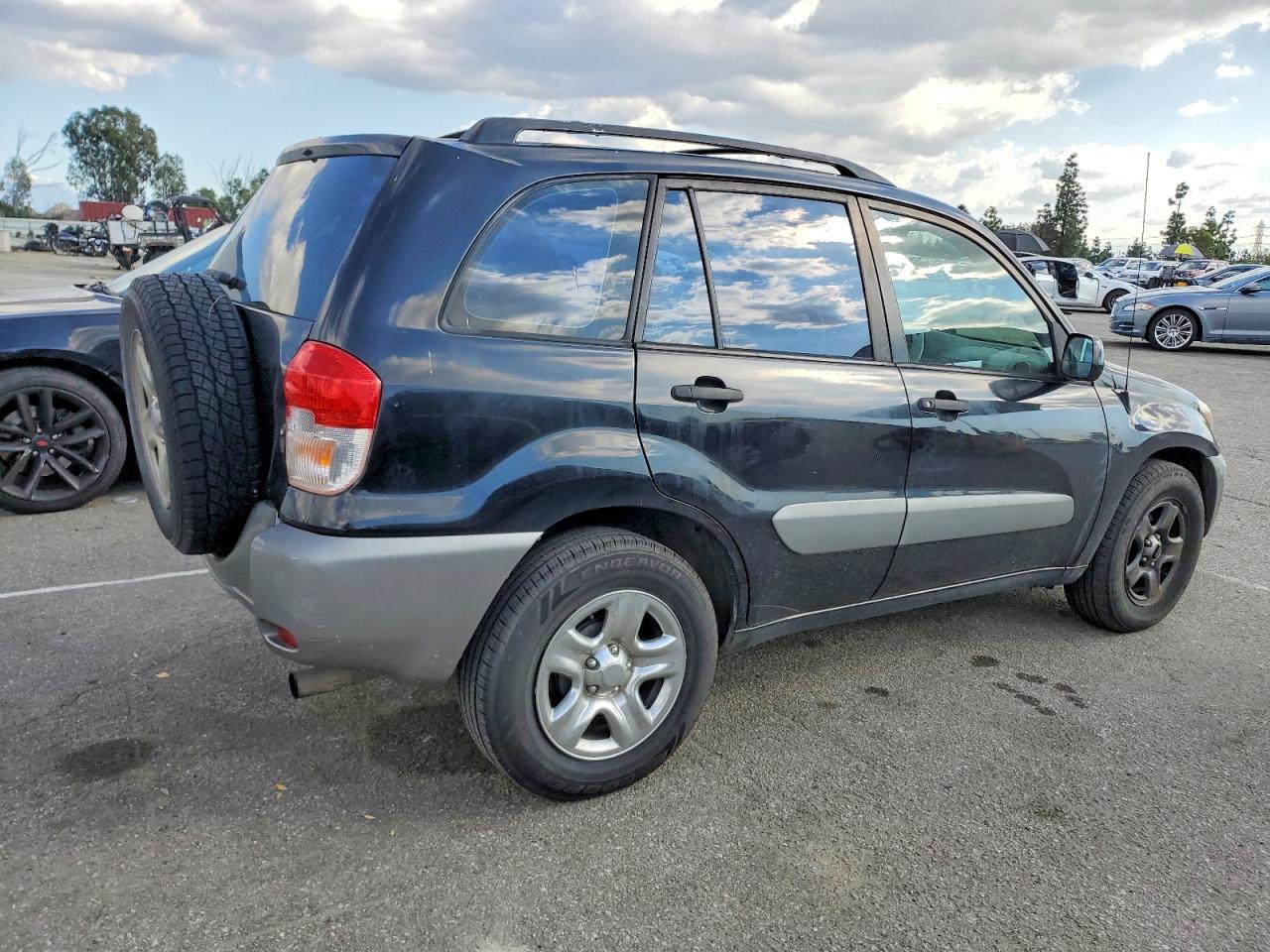 2003 TOYOTA RAV4 BASE photo 3
