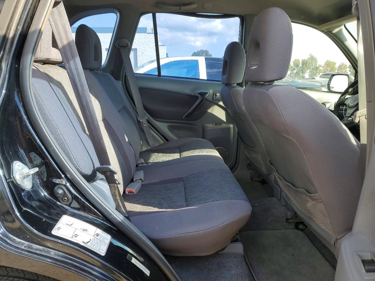 2003 TOYOTA RAV4 BASE photo 10
