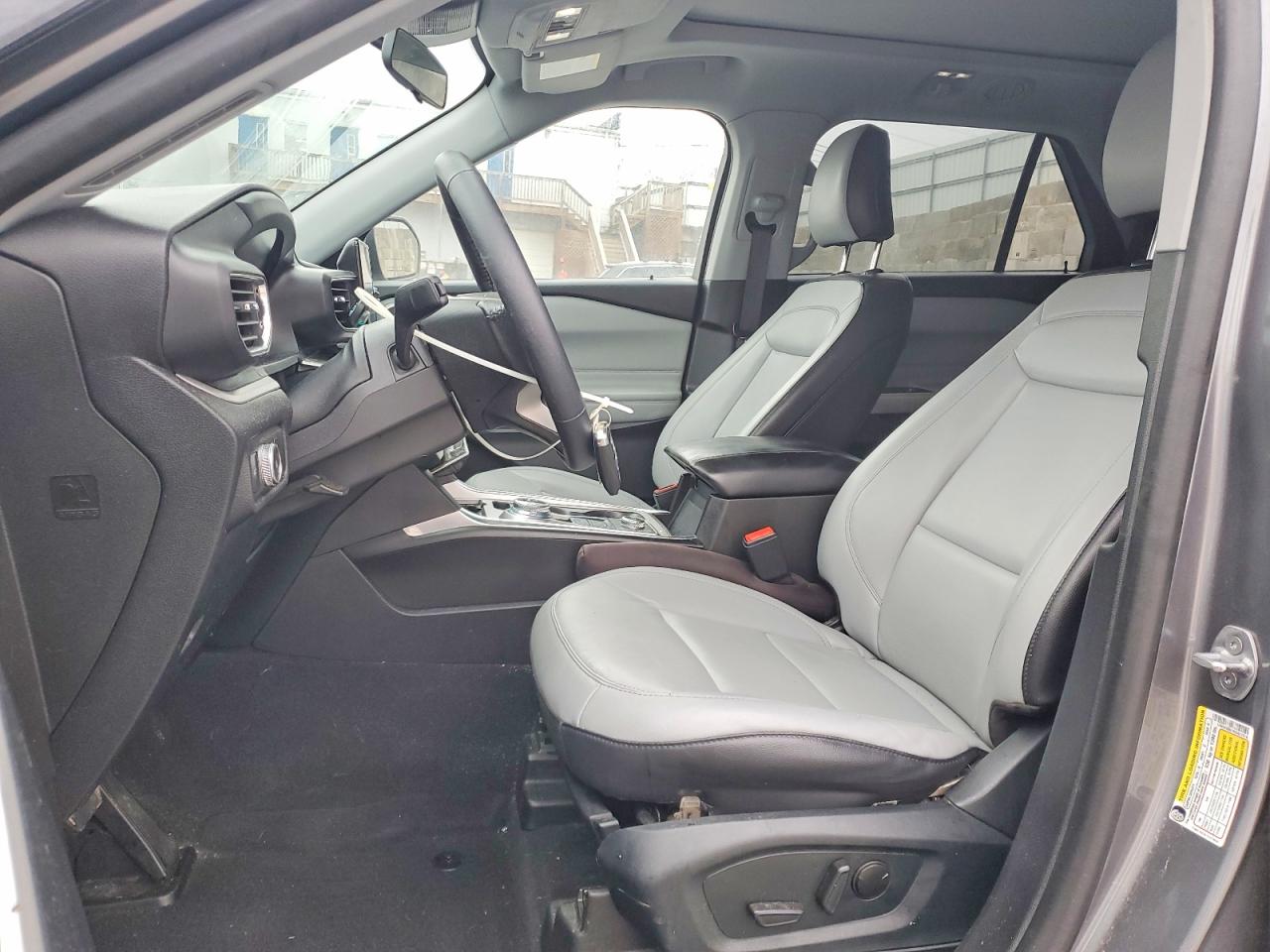 2021 FORD EXPLORER XLT photo 7