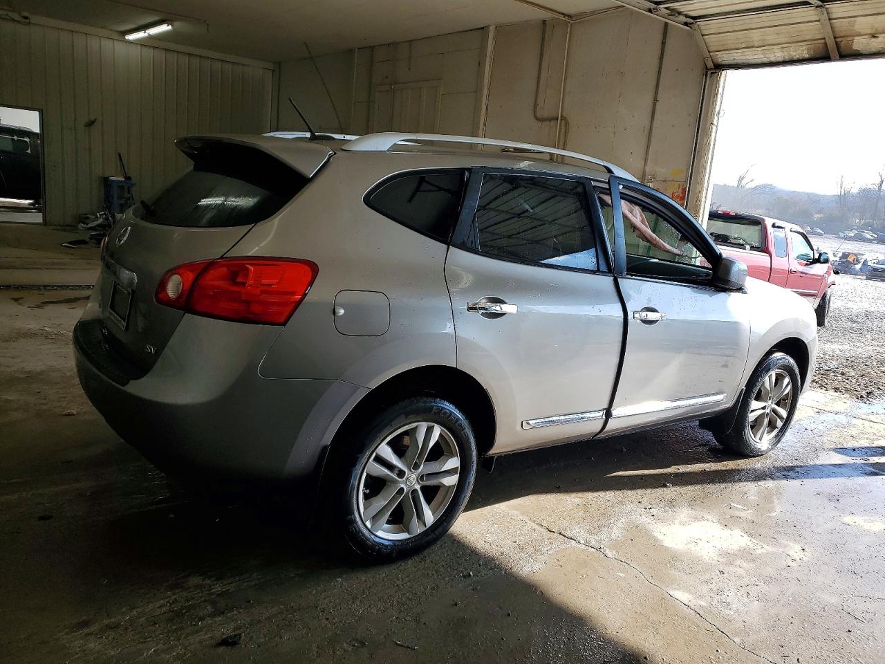 2013 NISSAN ROGUE S photo 3