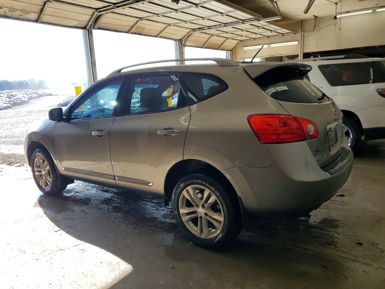 2013 NISSAN ROGUE S photo 2