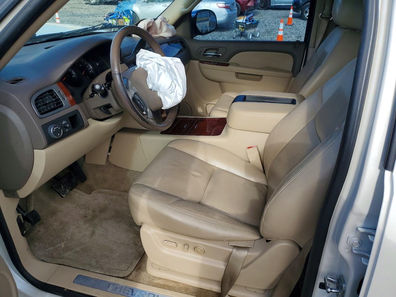 2012 CHEVROLET TAHOE C1500 LTZ photo 7