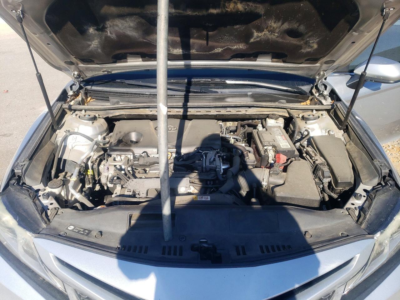 2019 TOYOTA CAMRY L photo 11