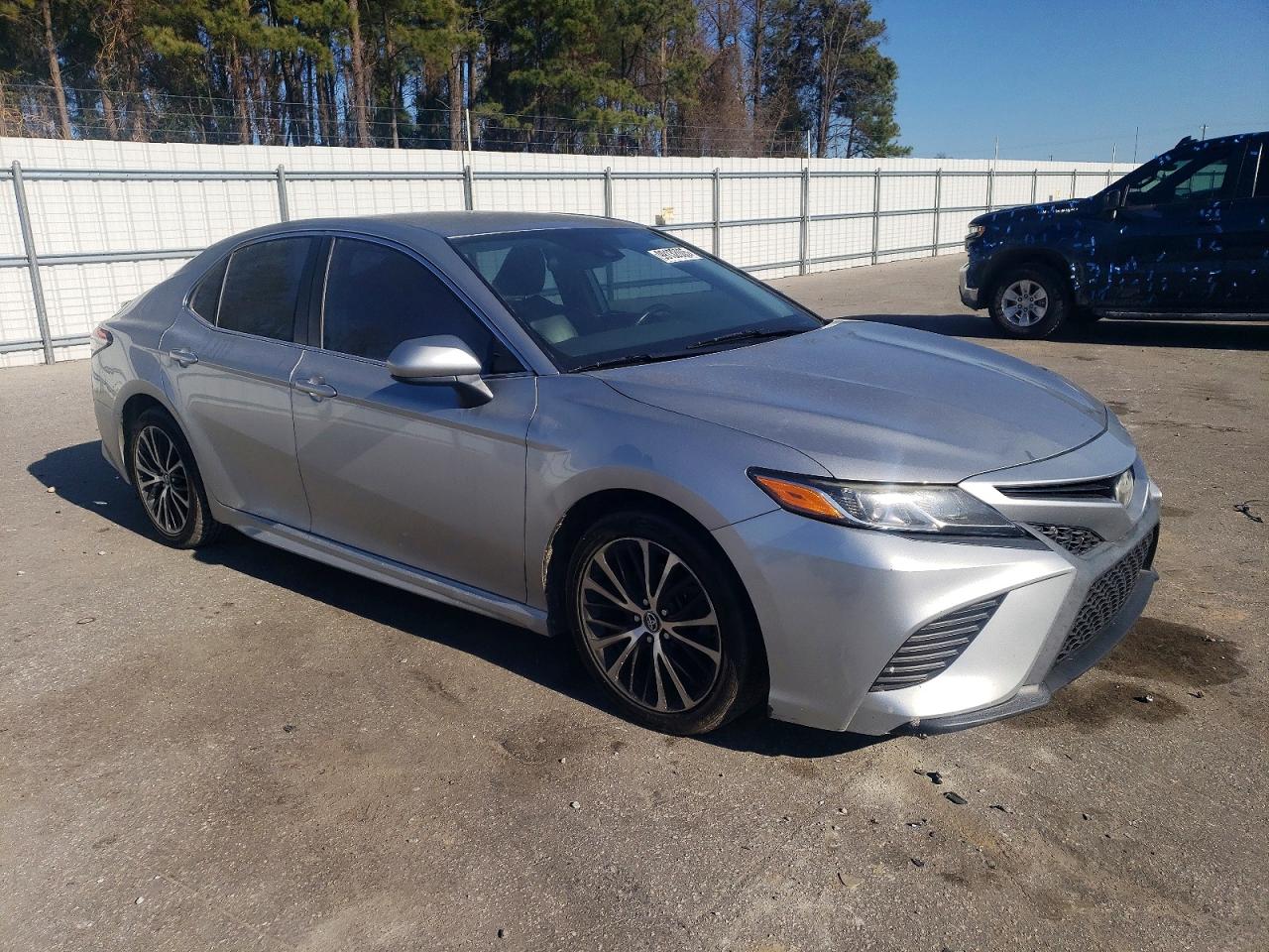 2019 TOYOTA CAMRY L photo 4