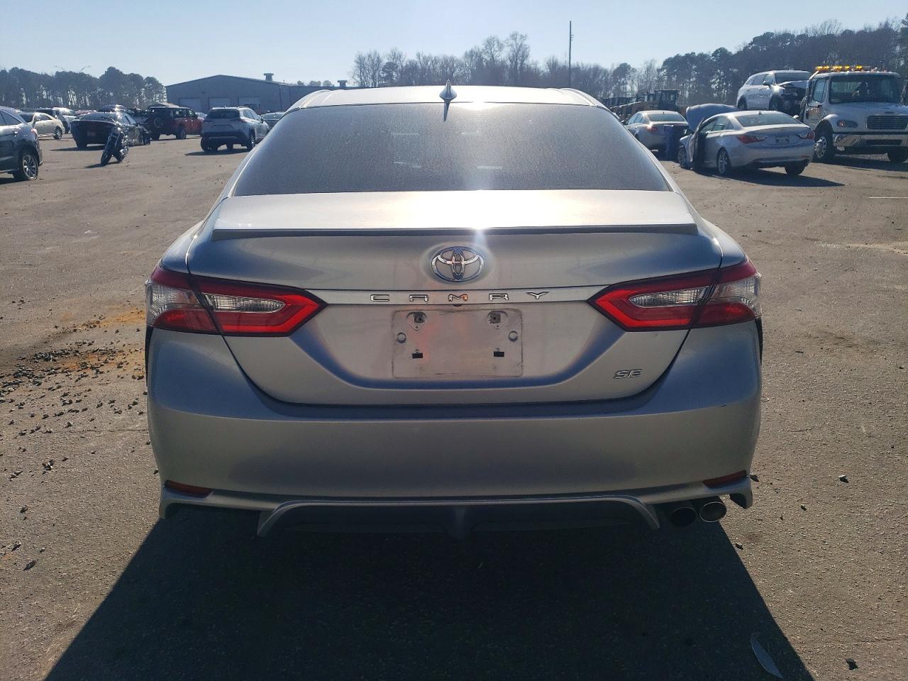 2019 TOYOTA CAMRY L photo 6