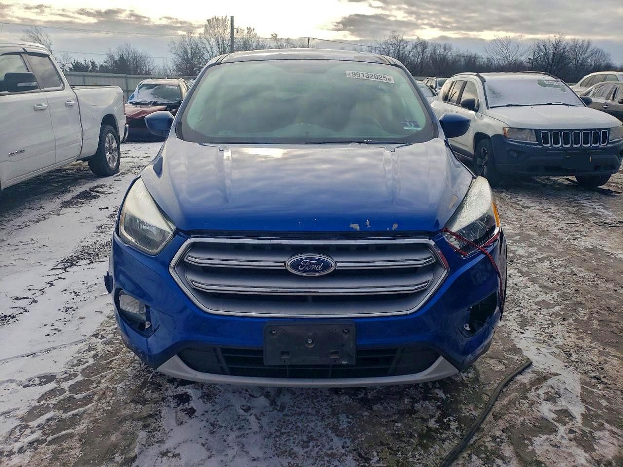 2017 FORD ESCAPE SE photo 9