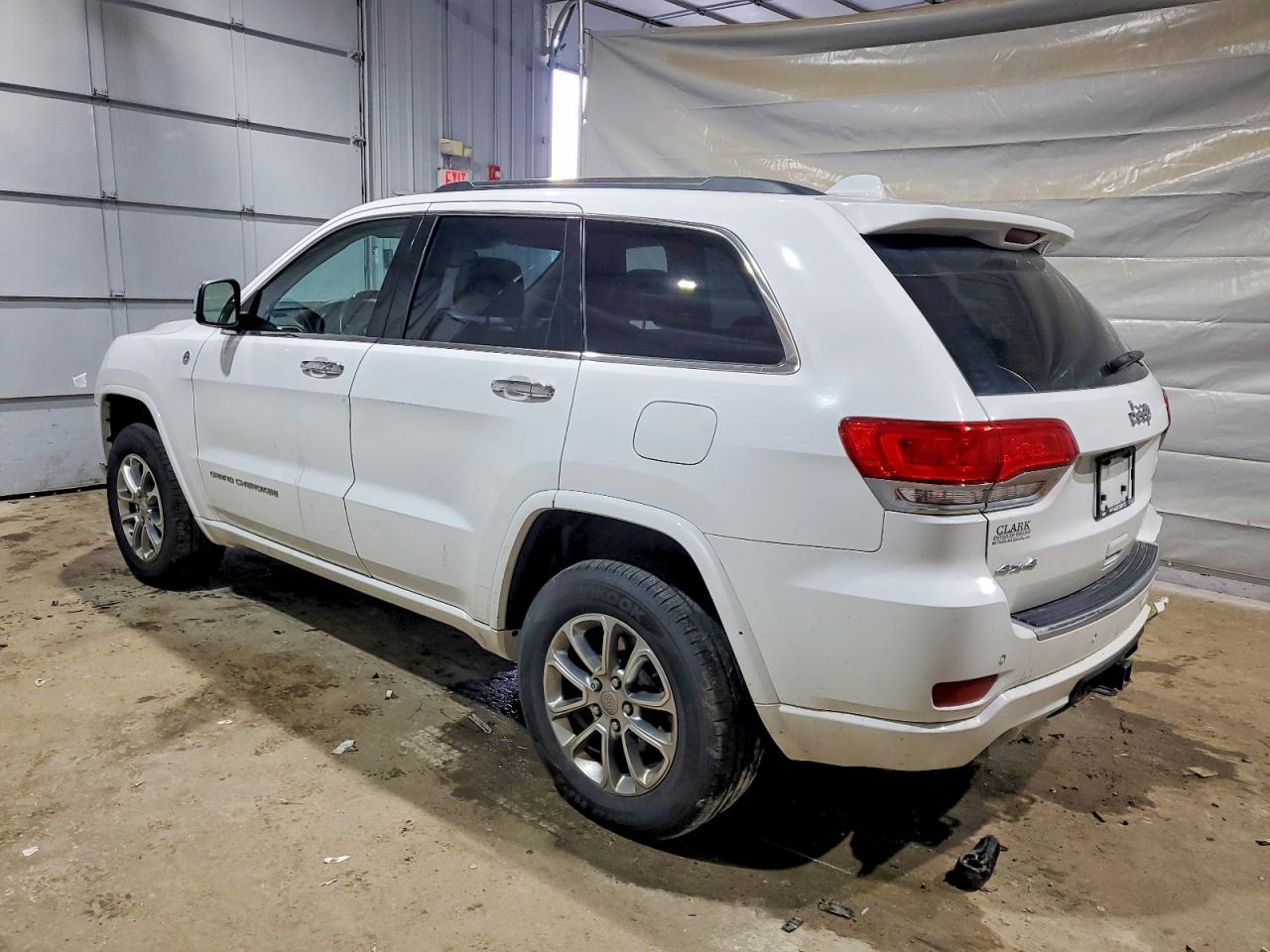 2015 JEEP GRAND CHEROKEE OVERLAND photo 2