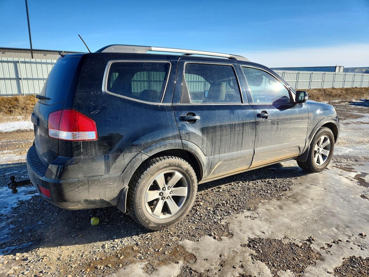 2009 KIA BORREGO LX photo 3