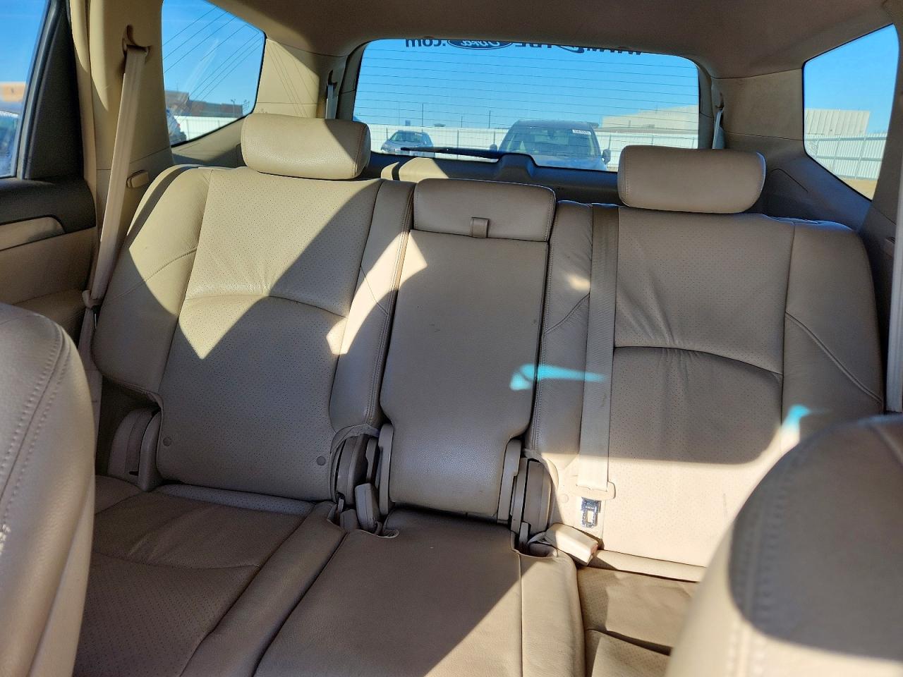 2009 KIA BORREGO LX photo 10