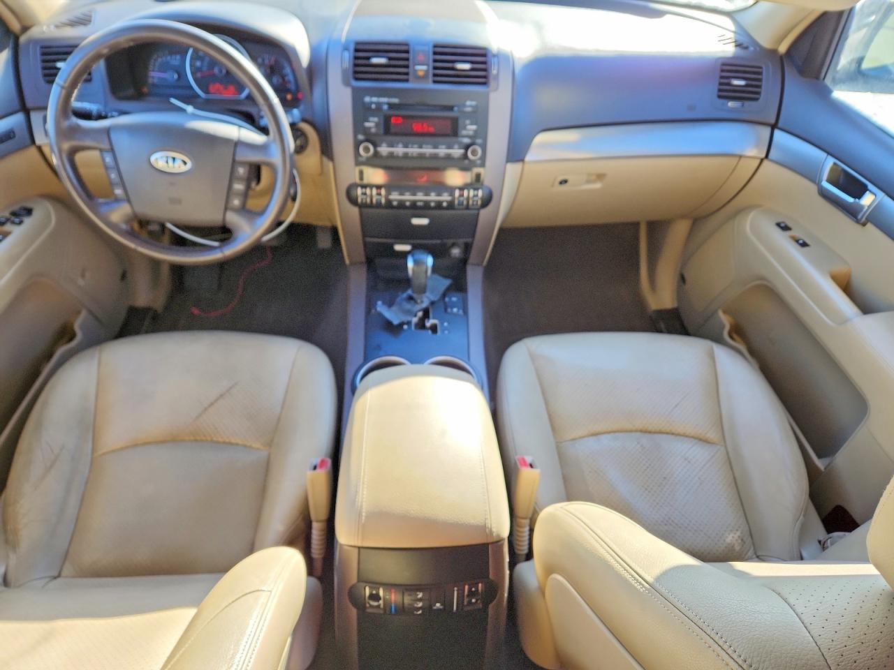 2009 KIA BORREGO LX photo 8