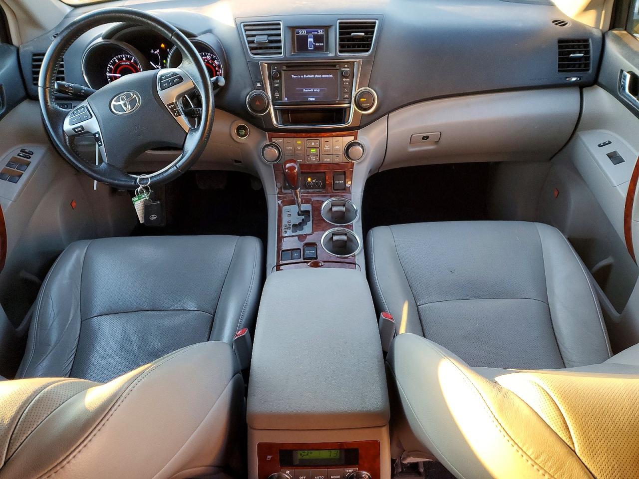 2013 TOYOTA HIGHLANDER LIMITED photo 8