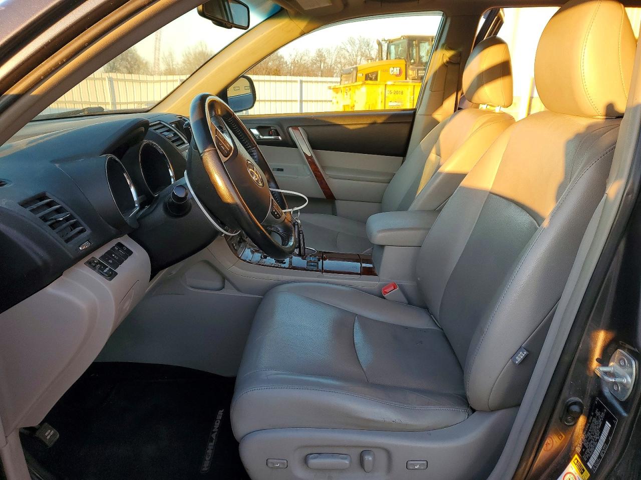 2013 TOYOTA HIGHLANDER LIMITED photo 7