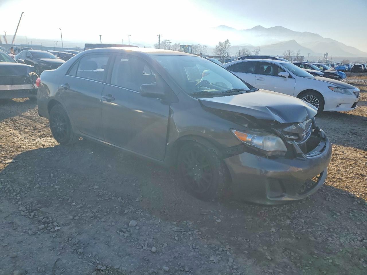 2013 TOYOTA COROLLA LE photo 4