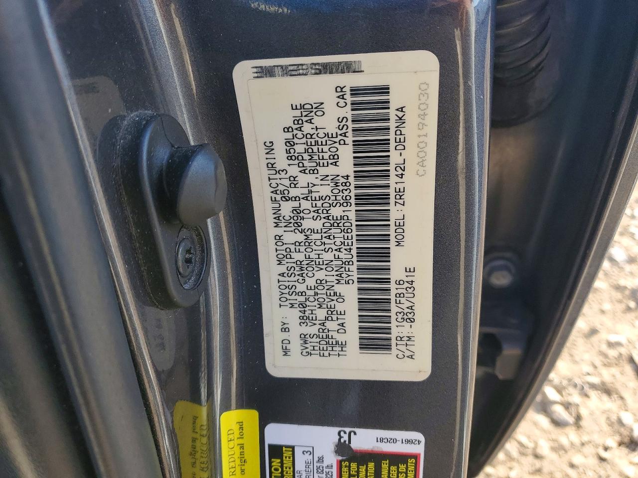 2013 TOYOTA COROLLA LE photo 12