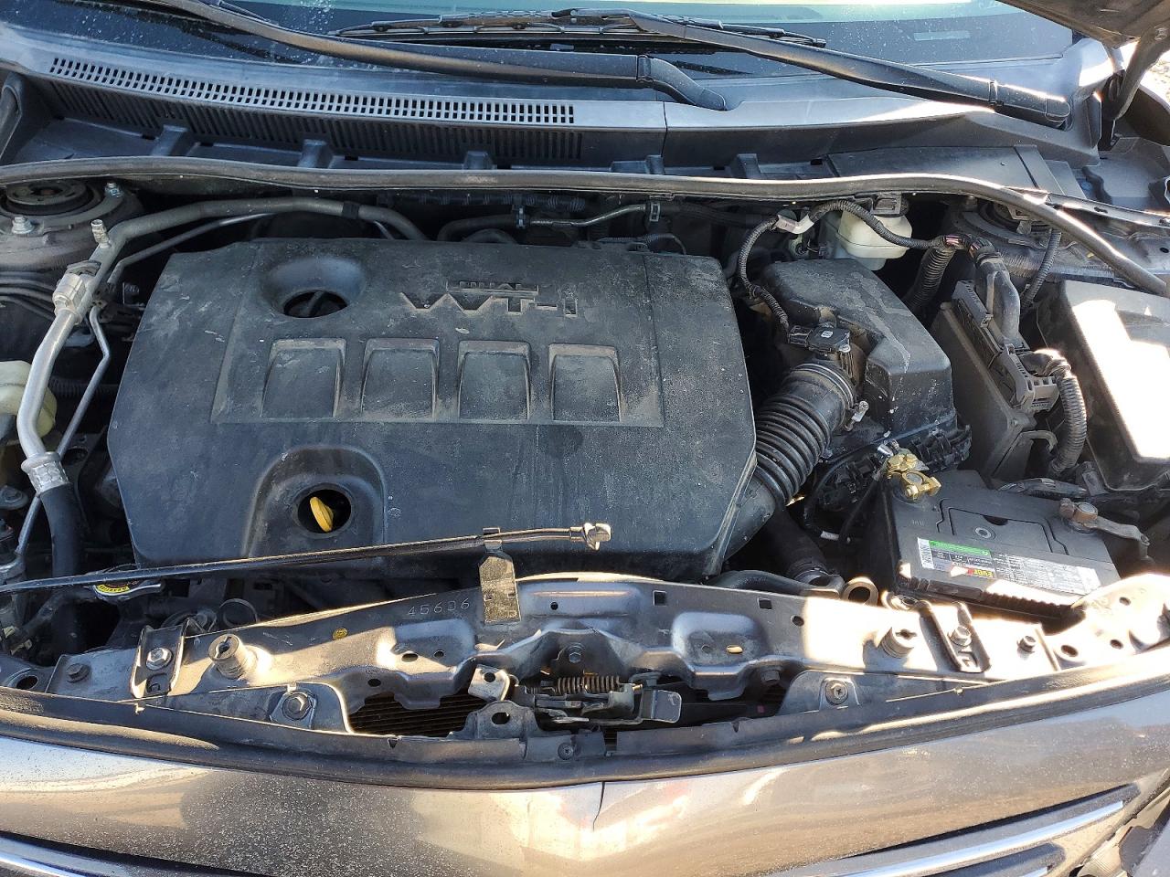 2013 TOYOTA COROLLA LE photo 11