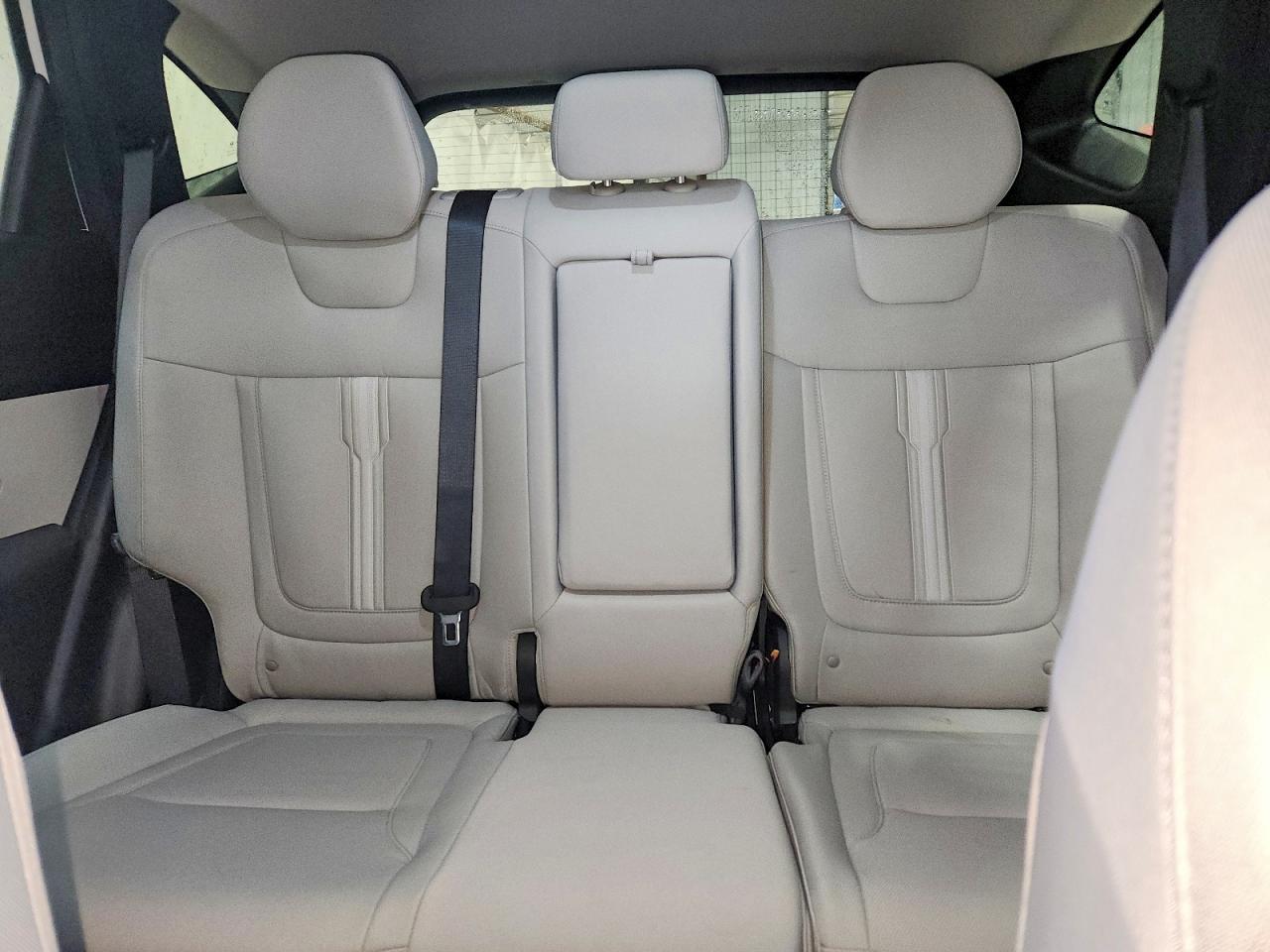 2026 HYUNDAI TUCSON SEL photo 19
