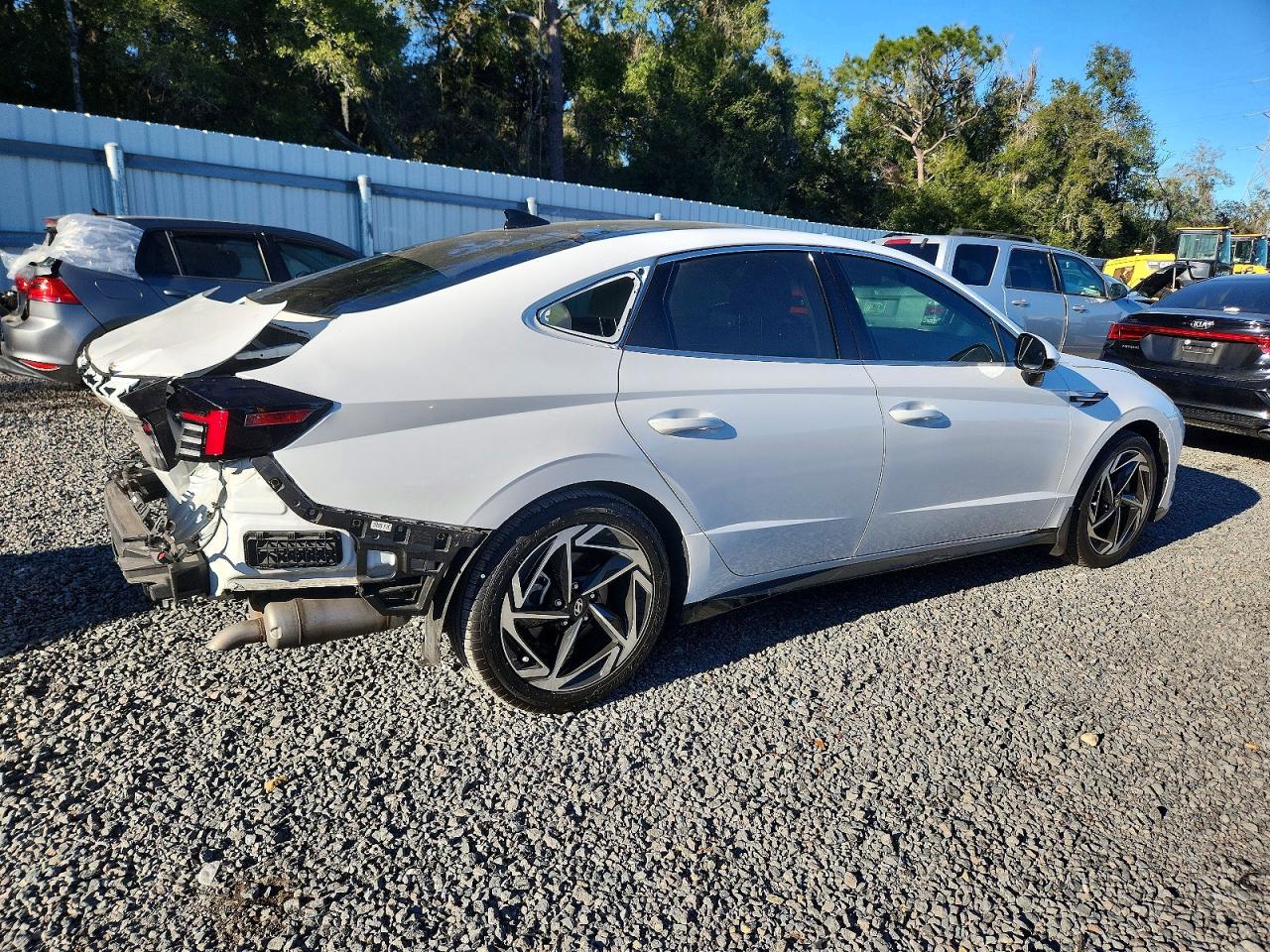 2024 HYUNDAI SONATA SEL photo 3
