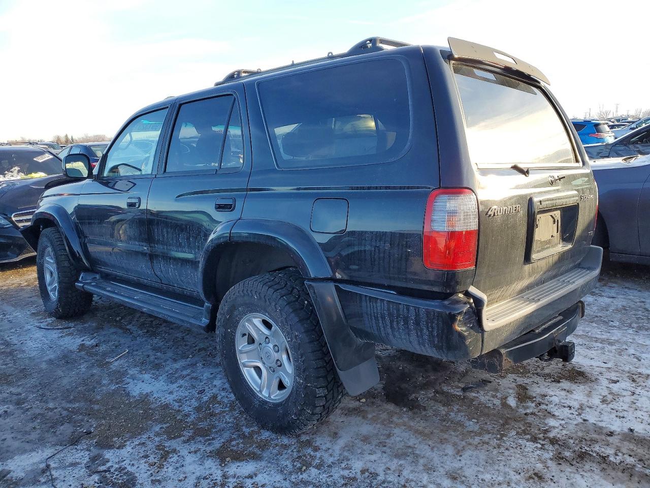 2000 TOYOTA 4RUNNER SR5 photo 2