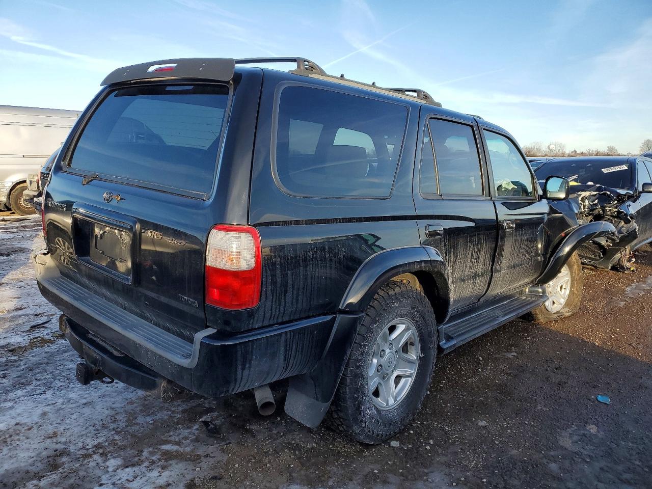 2000 TOYOTA 4RUNNER SR5 photo 3