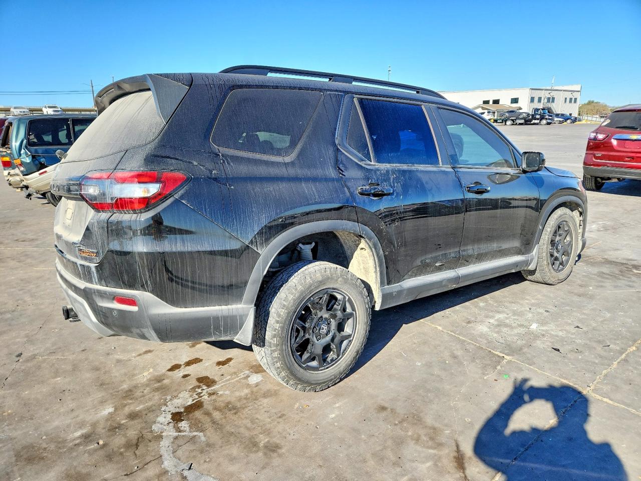 2025 HONDA PILOT TRAILSPORT photo 3