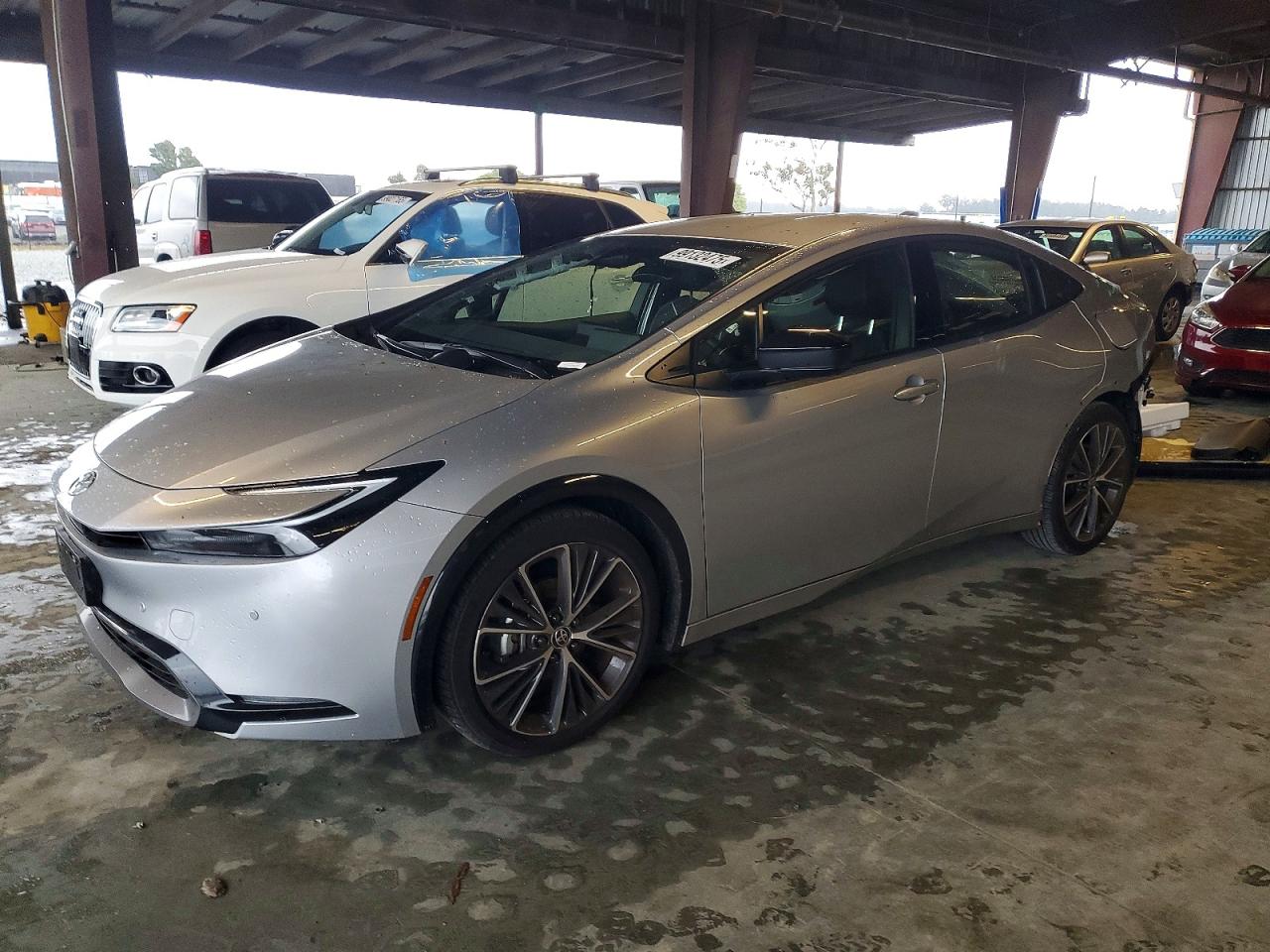2025 TOYOTA PRIUS