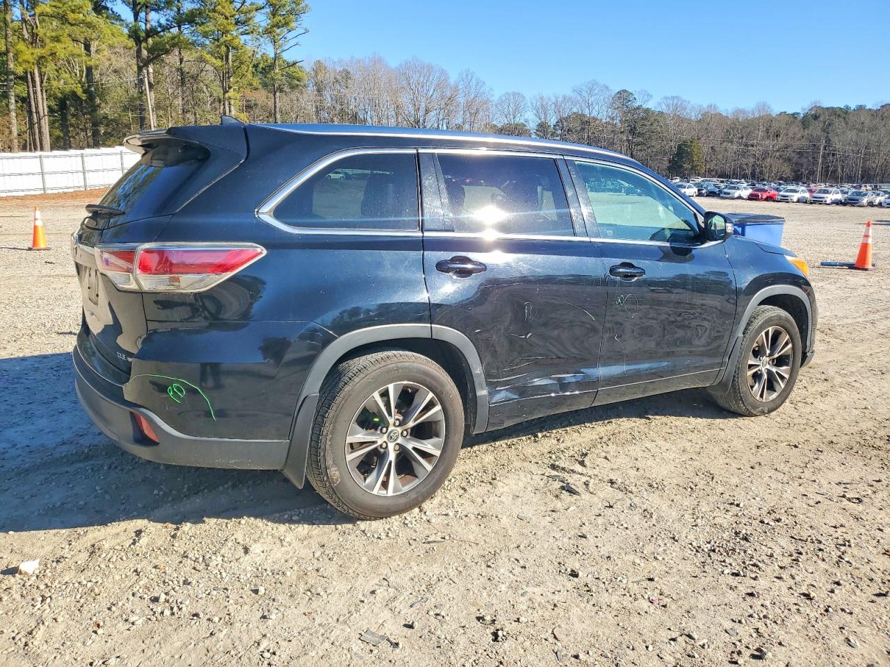 2016 TOYOTA HIGHLANDER XLE photo 5