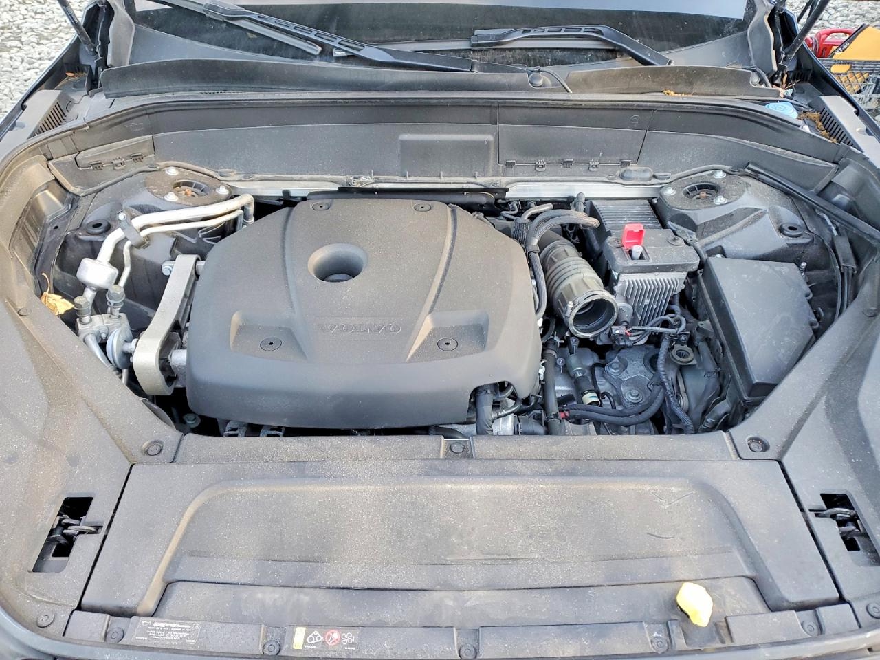 2021 VOLVO XC90 T6 MOMENTUM photo 12