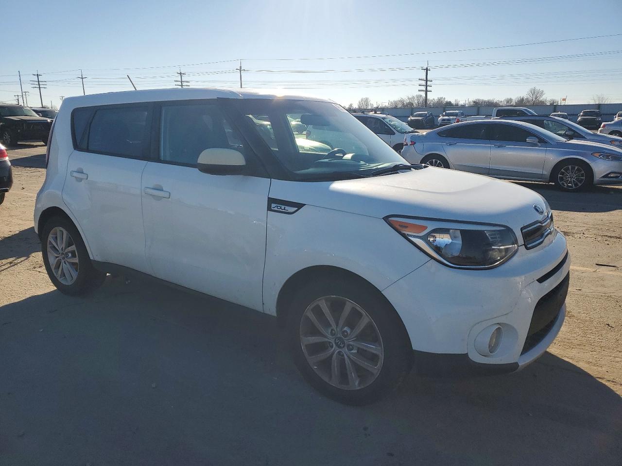 2018 KIA SOUL + photo 4