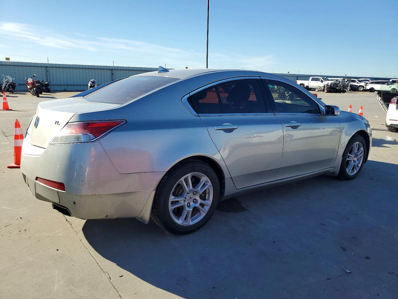 2010 ACURA TL photo 3