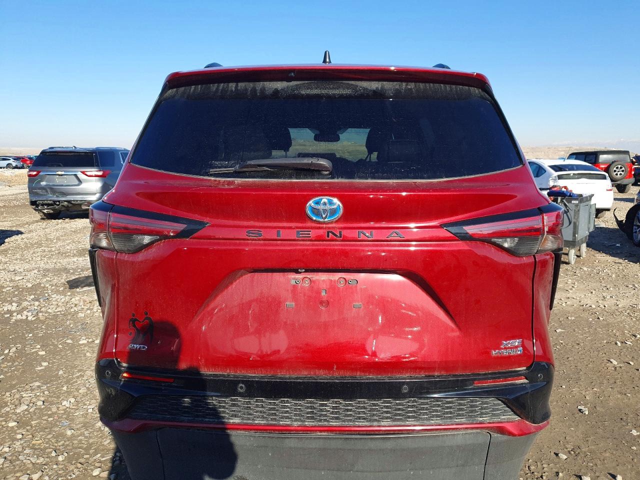 2022 TOYOTA SIENNA XSE photo 6