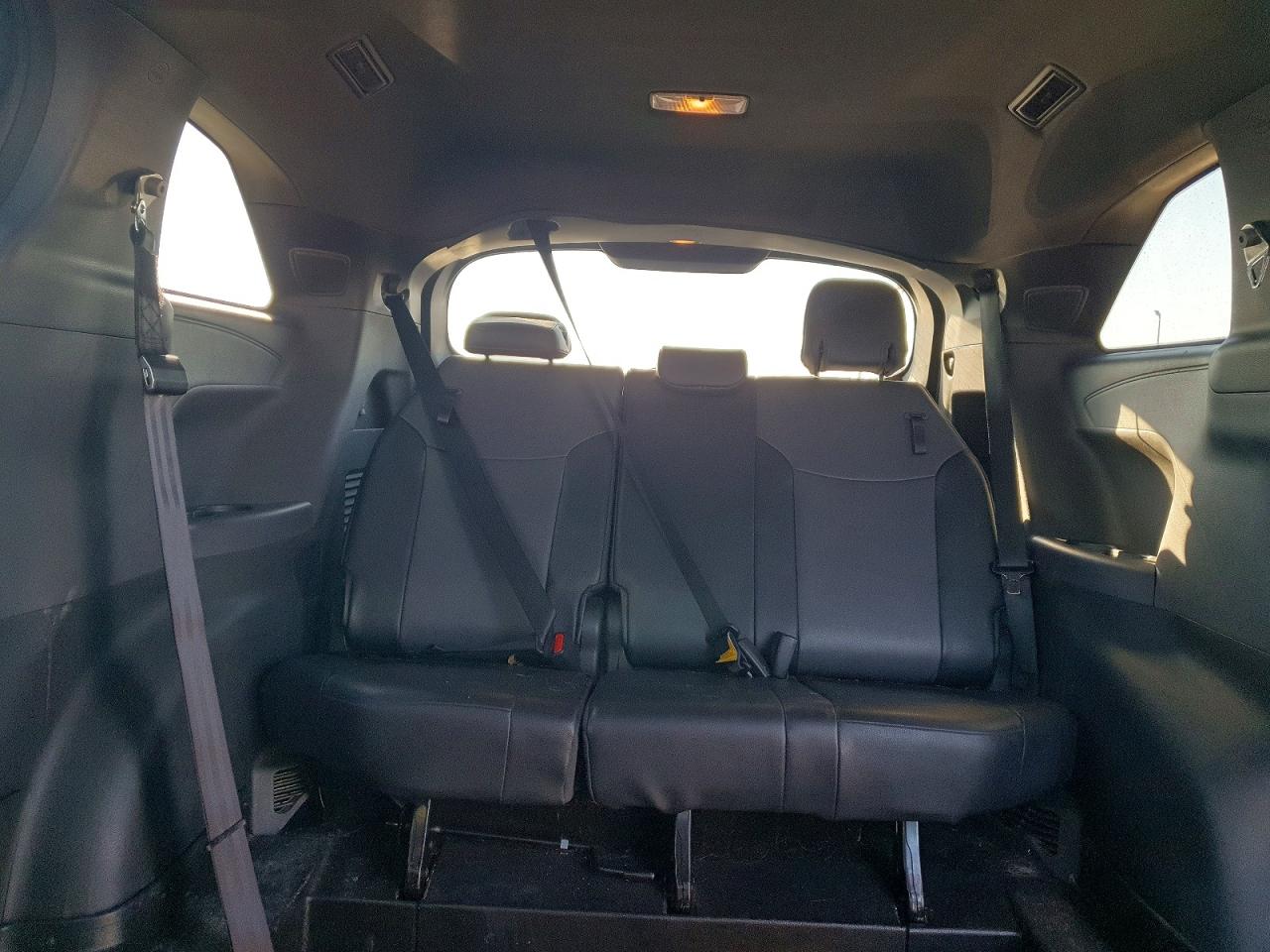 2022 TOYOTA SIENNA XSE photo 10