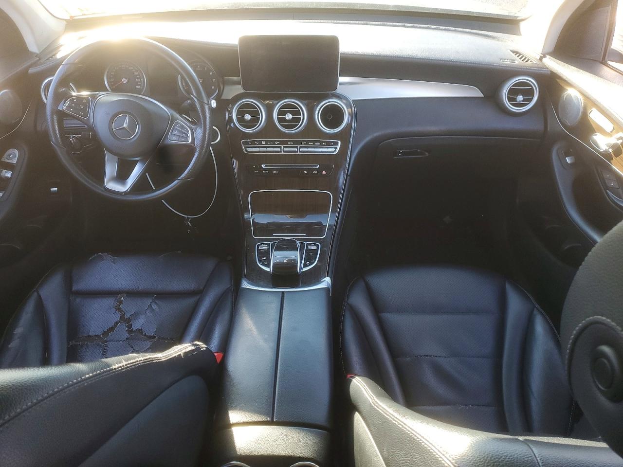 2016 MERCEDES-BENZ GLC 300 4MATIC photo 8