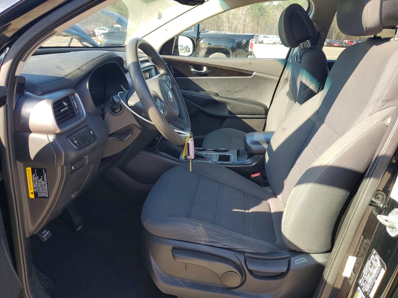 2016 KIA SORENTO LX photo 13