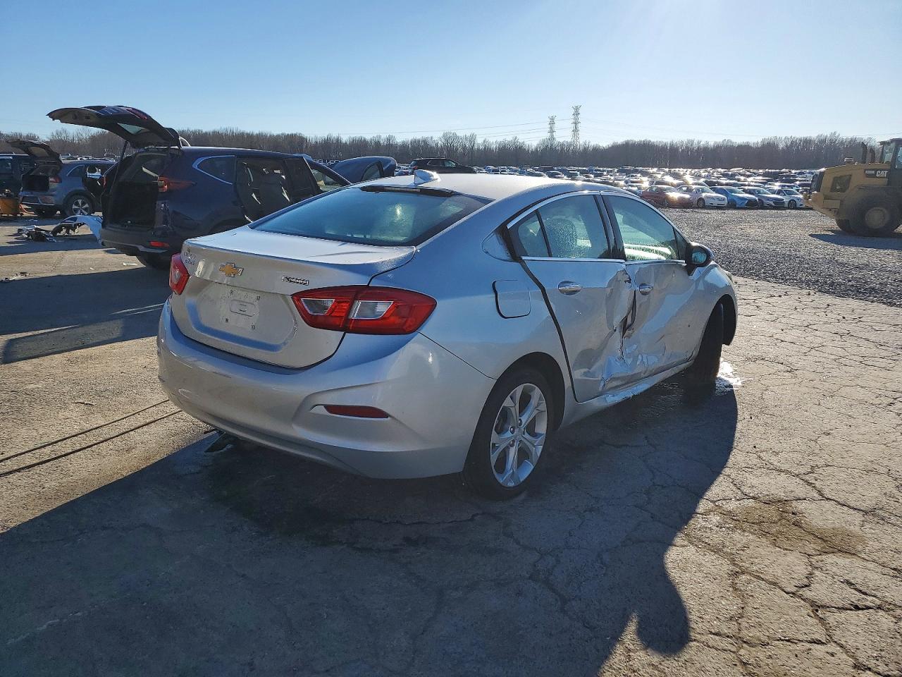 2017 CHEVROLET CRUZE PREMIER photo 3