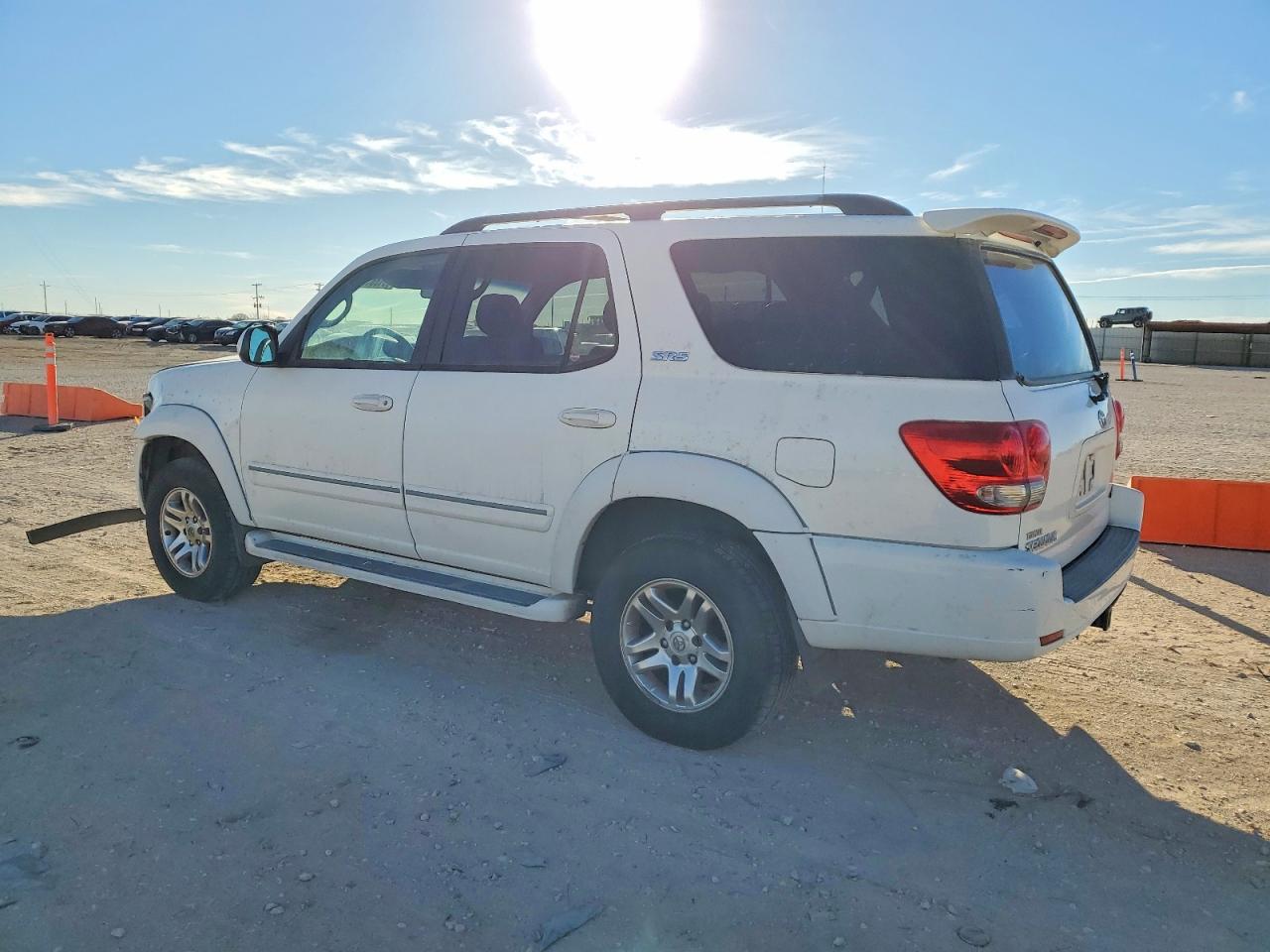 2006 TOYOTA SEQUOIA SR5 photo 2