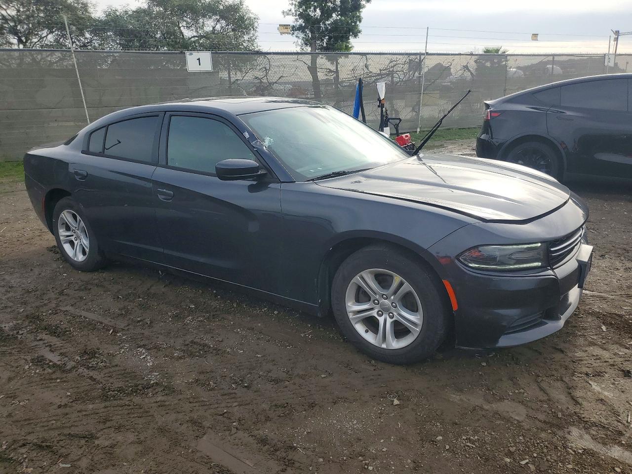 2016 DODGE CHARGER SE photo 4