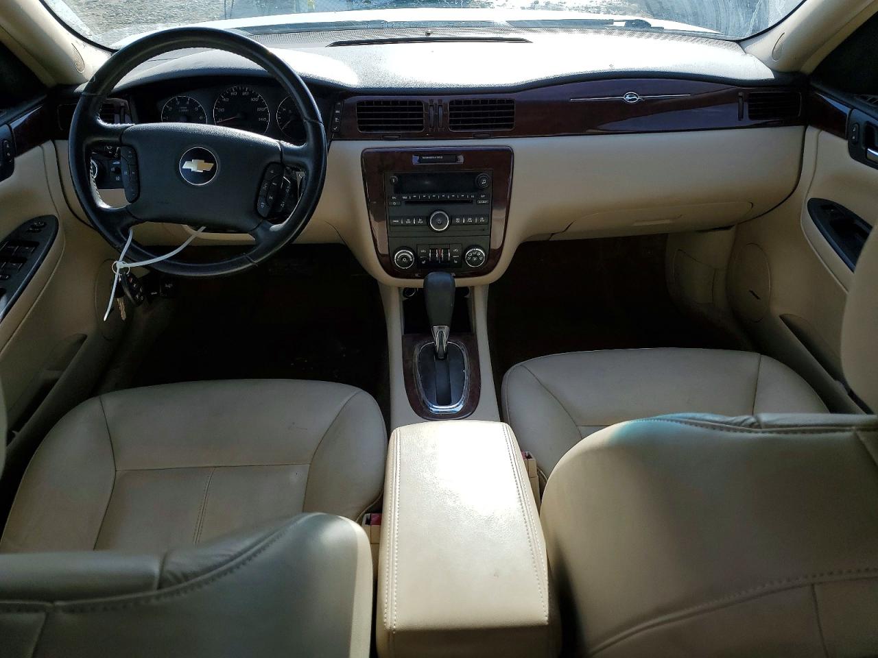 2010 CHEVROLET IMPALA LT photo 15